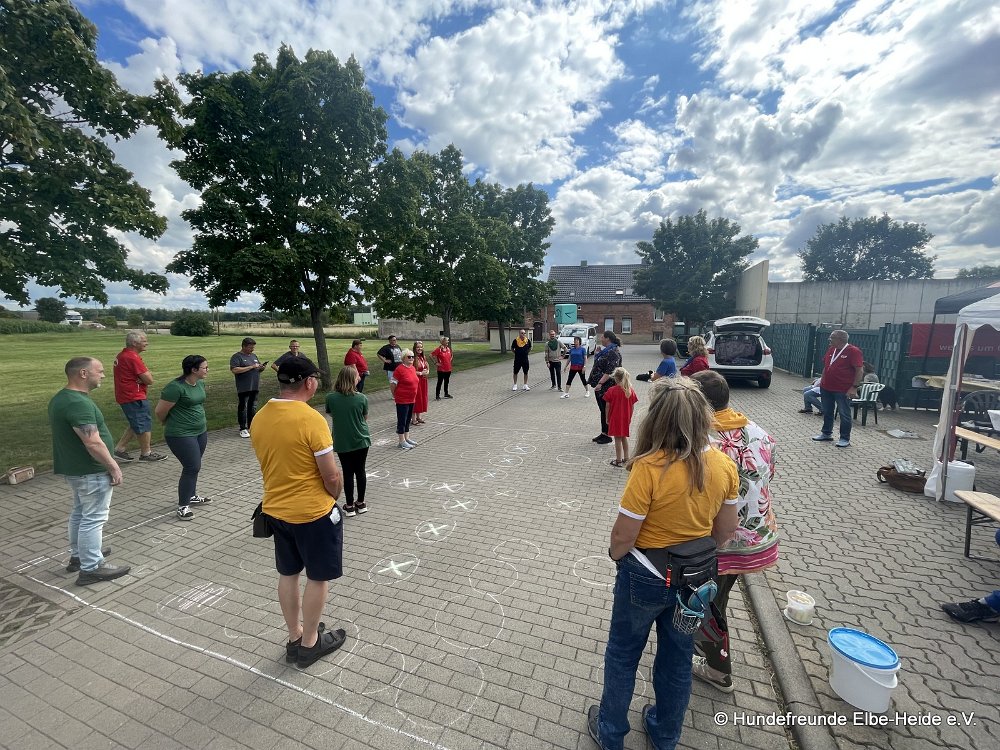 2025-08-02 Sommerfest u. 10. Geb 06