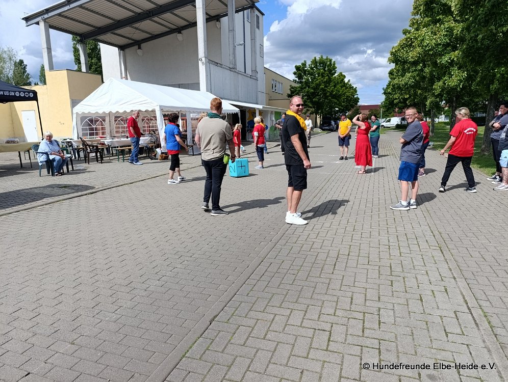 2025-08-02 Sommerfest u. 10. Geb 08
